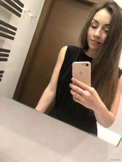 Gorgeous brunette with tattoo loves to tease with her pussy