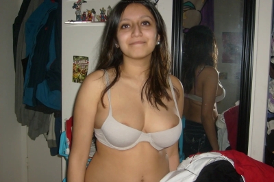 Home pics of naked brunettes